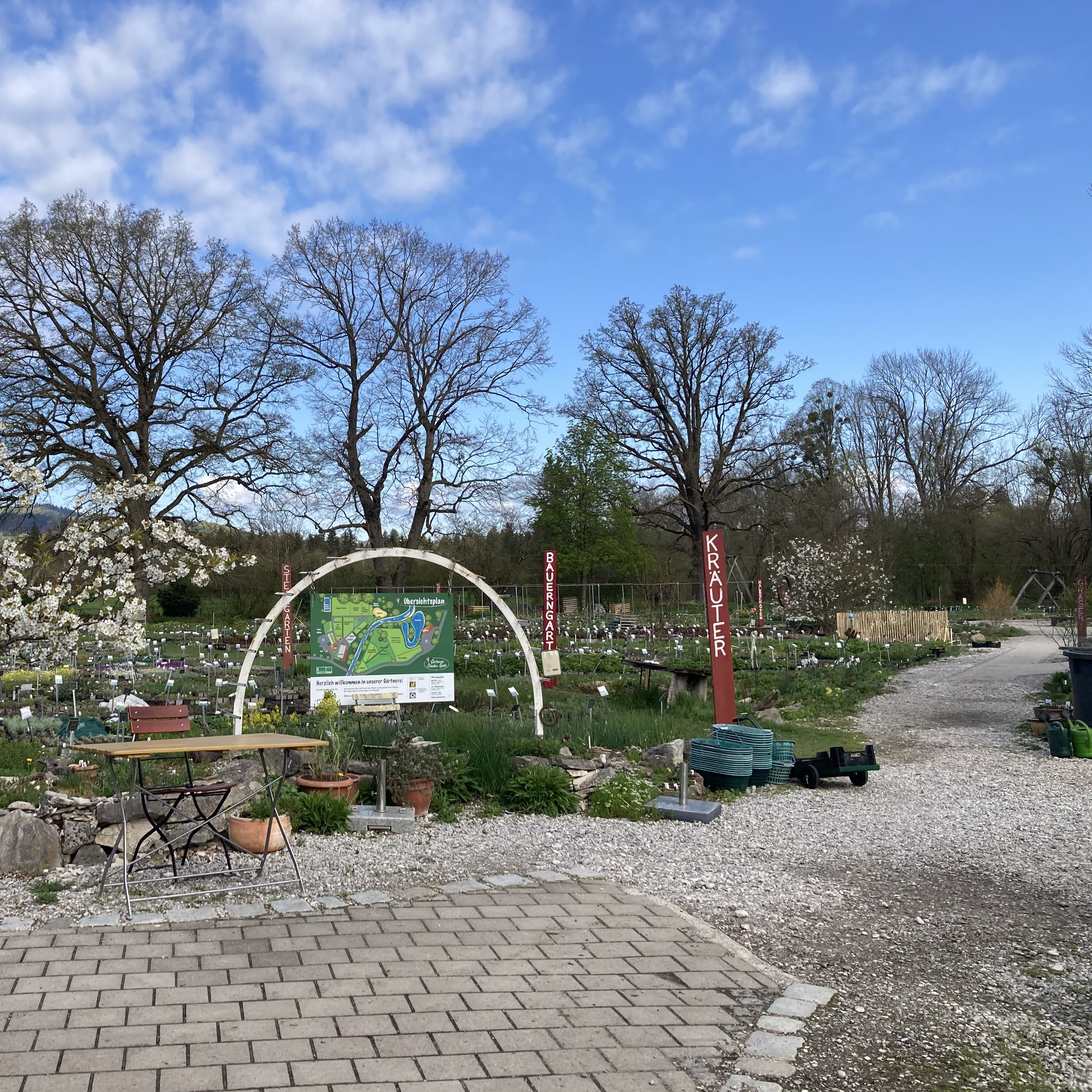Gärtnerei StaudenSpatz Eingangsbereich 